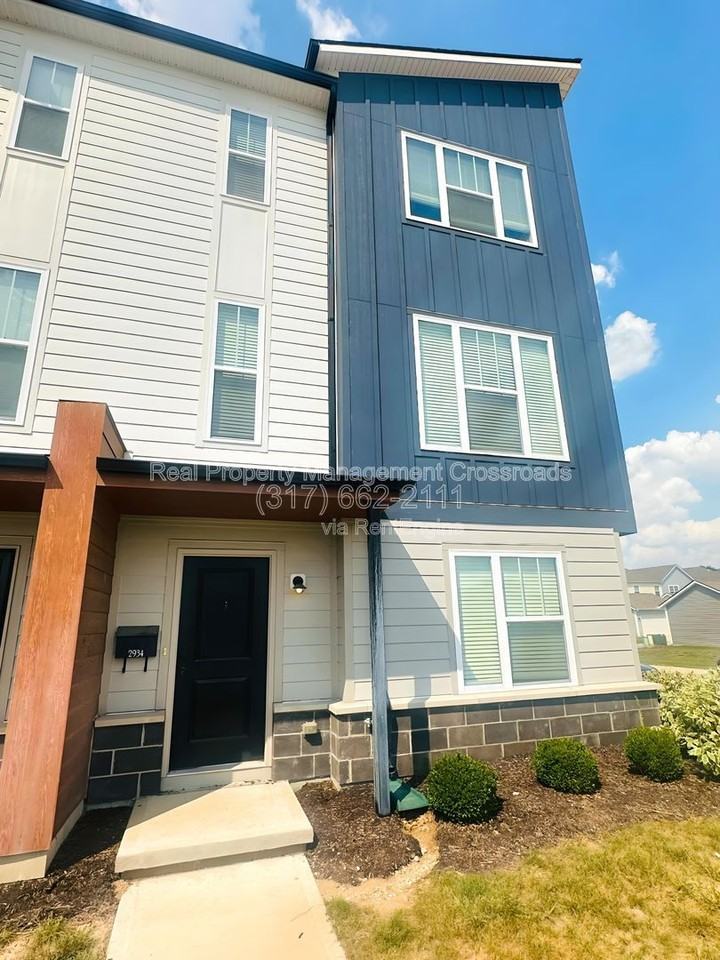 2934 W New York St - Photo 2 of 27