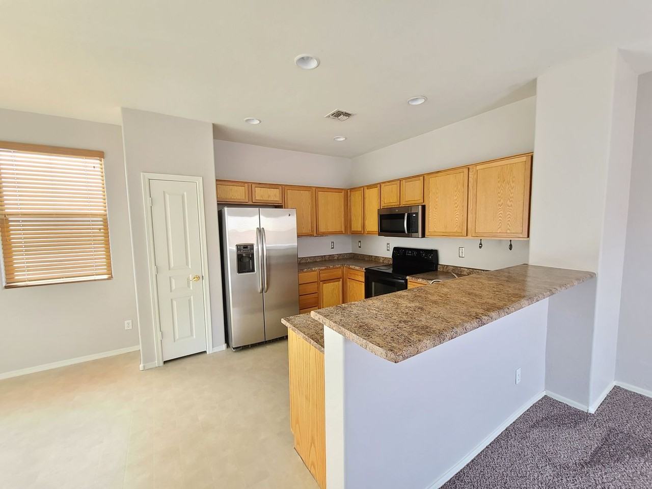 3909 E Melrose St - Photo 2 of 13