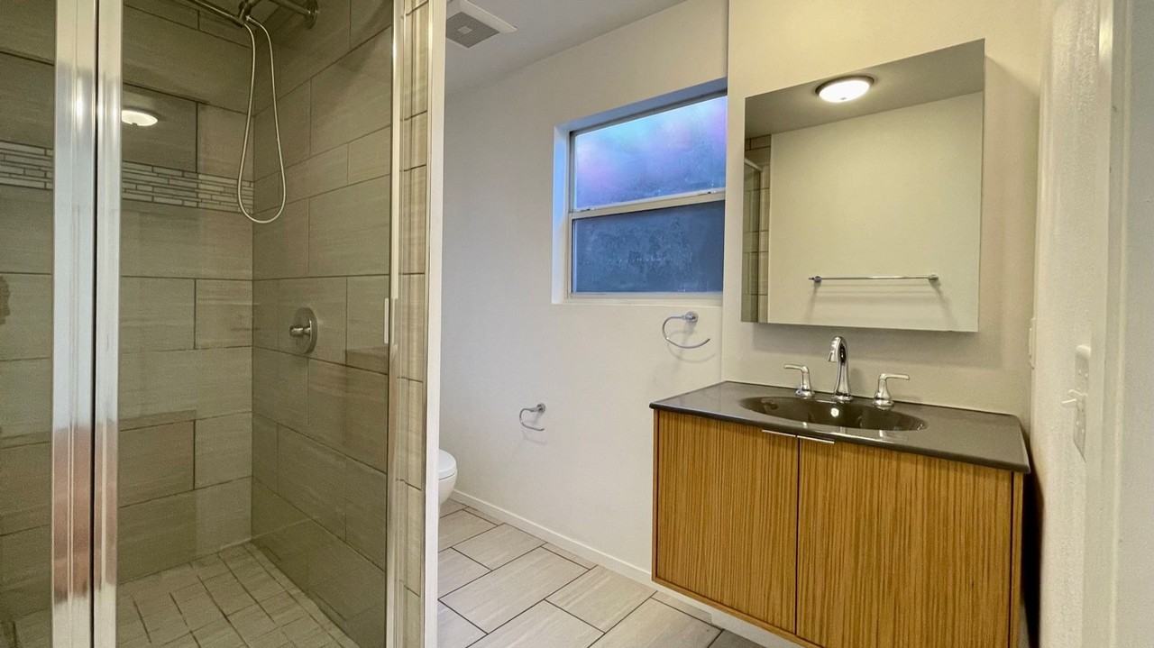 639 Johnson Ave #A - Photo 7 of 15