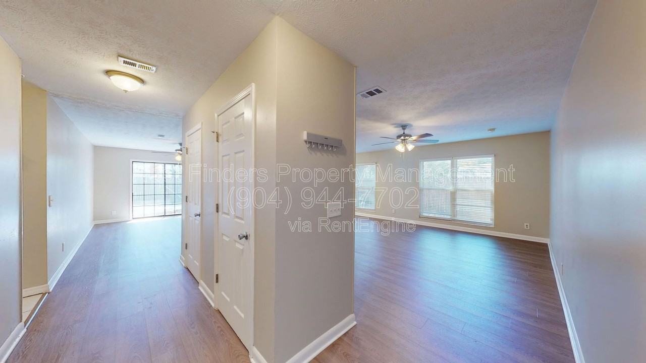3336 Cypresswood Dr S - Photo 2 of 23