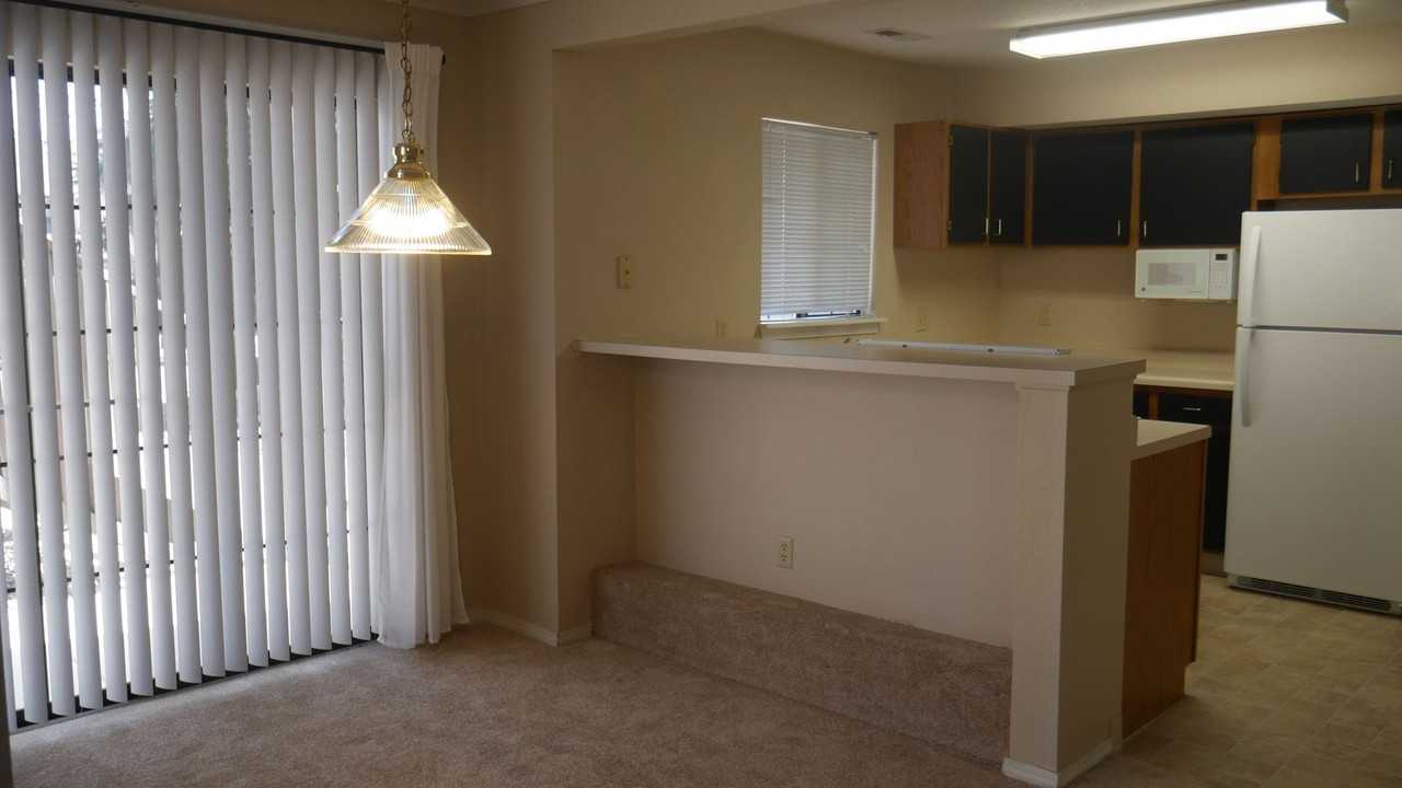 2122 Denton Grv #103 - Photo 4 of 8