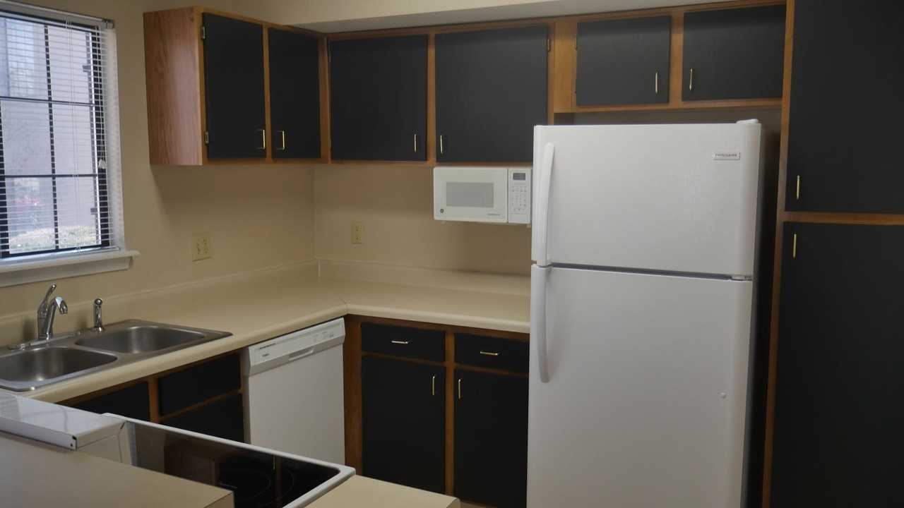 2122 Denton Grv #103 - Photo 5 of 8