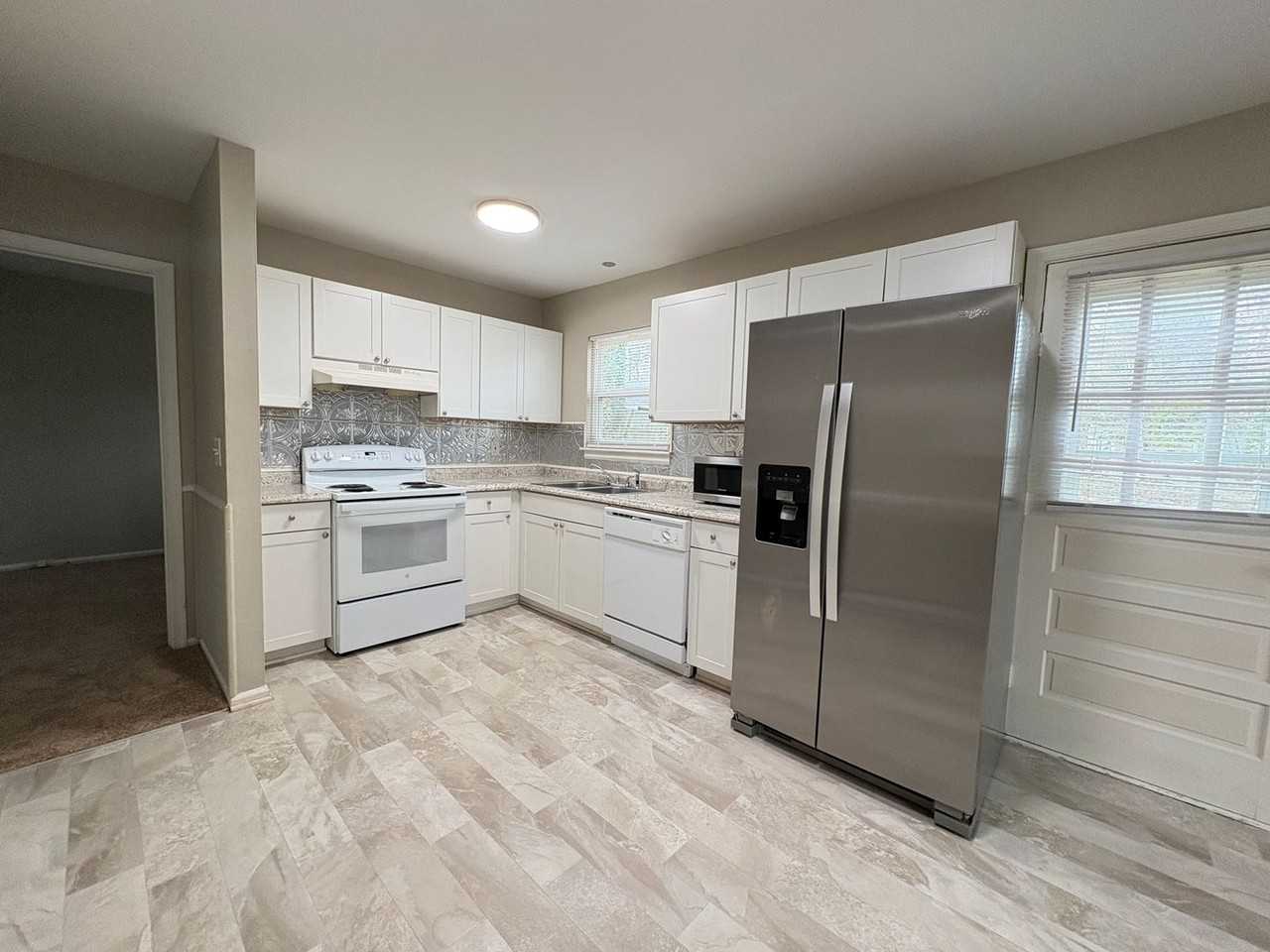 3125 Kilkenny Ave - Photo 5 of 14