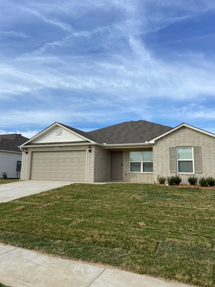 10405 Brandi Kay Dr - Photo 4 of 20