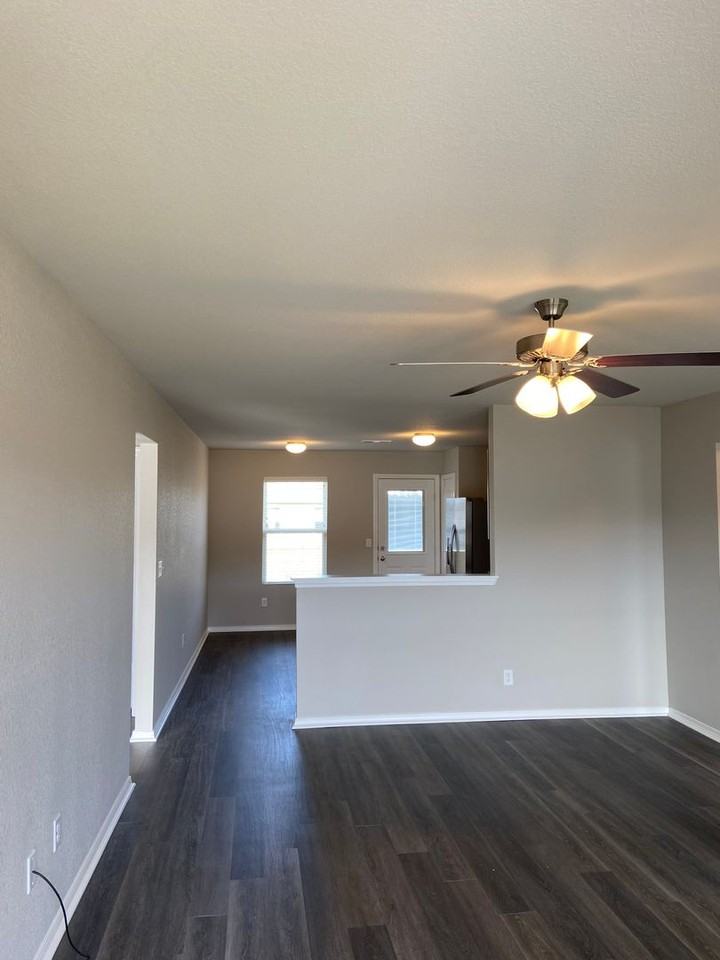 10405 Brandi Kay Dr - Photo 5 of 20