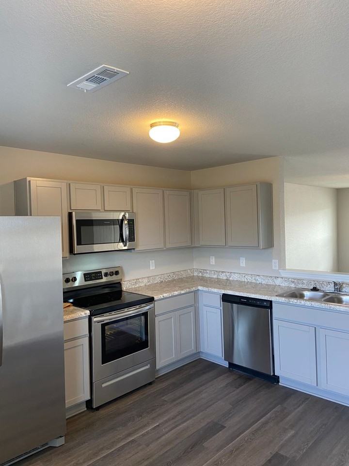 10405 Brandi Kay Dr - Photo 7 of 20