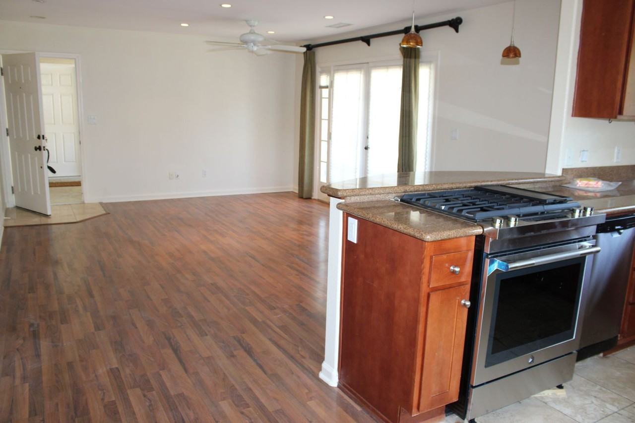 4090 Falcon St - Photo 4 of 50