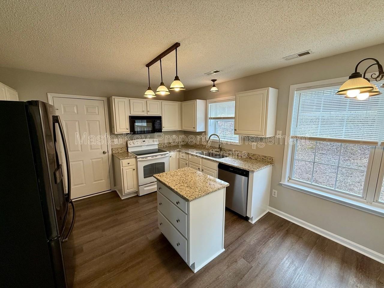 110 Ridge Lake Dr - Photo 3 of 28