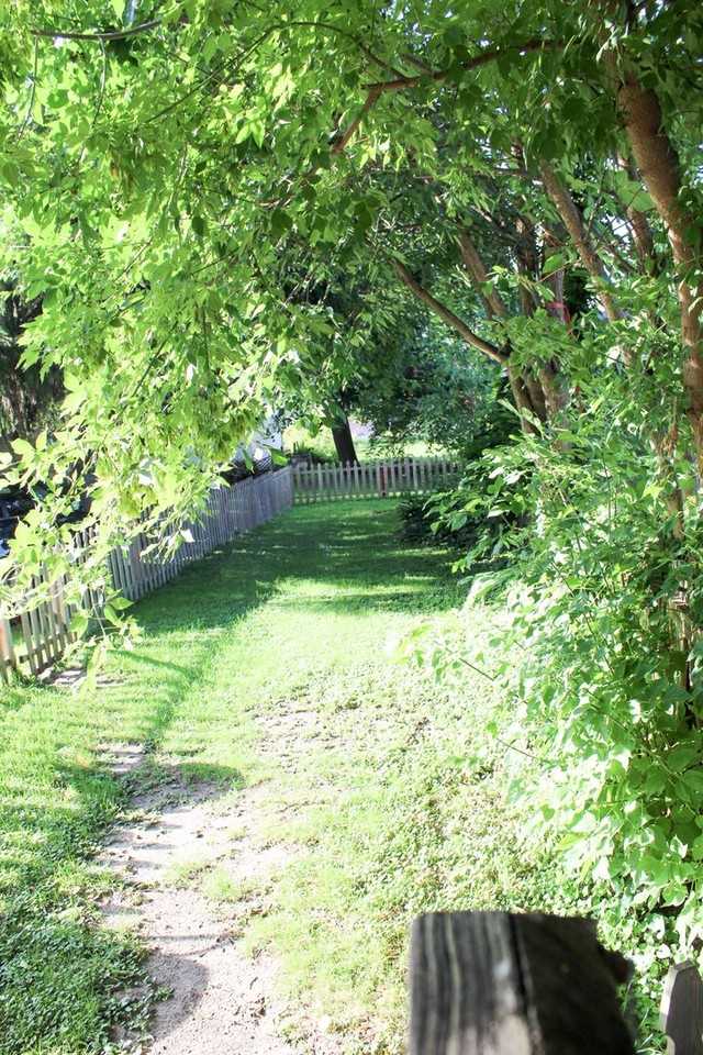 1127 Drake St - Photo 2 of 31