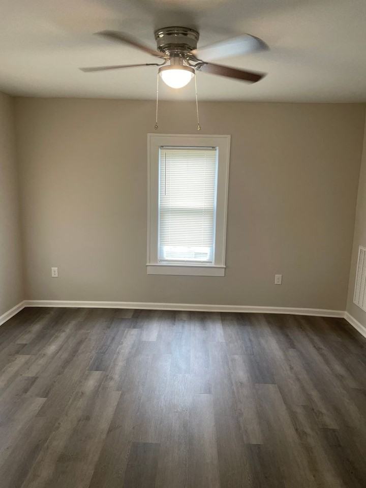 816 Efird St - Photo 3 of 13