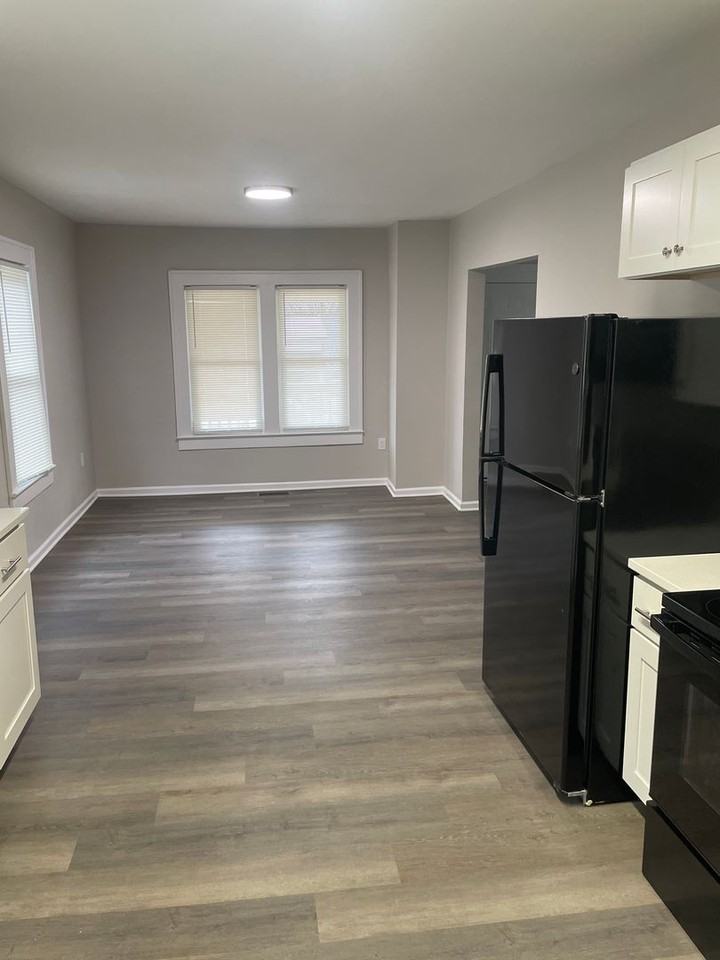 816 Efird St - Photo 5 of 13