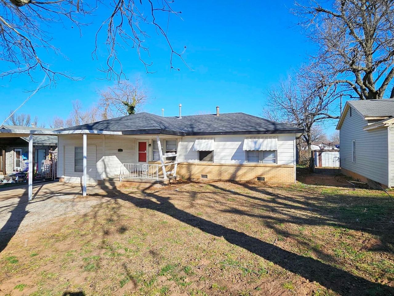 3633 Se 27th St - Photo 2 of 22