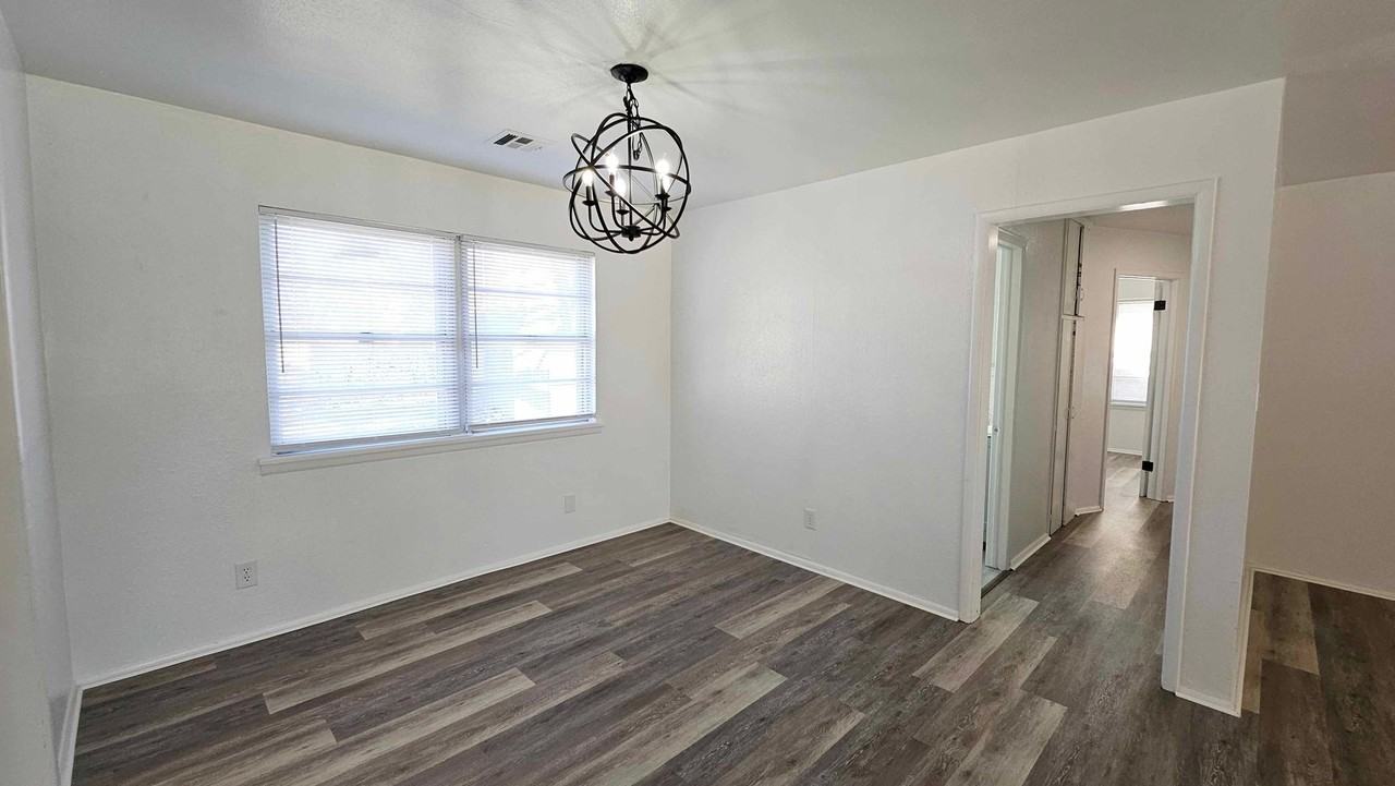 3633 Se 27th St - Photo 7 of 22