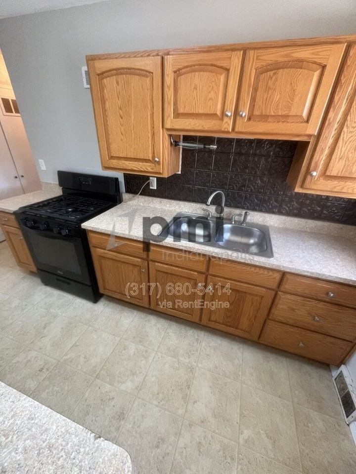 210 Donnelly Dr - Photo 7 of 29