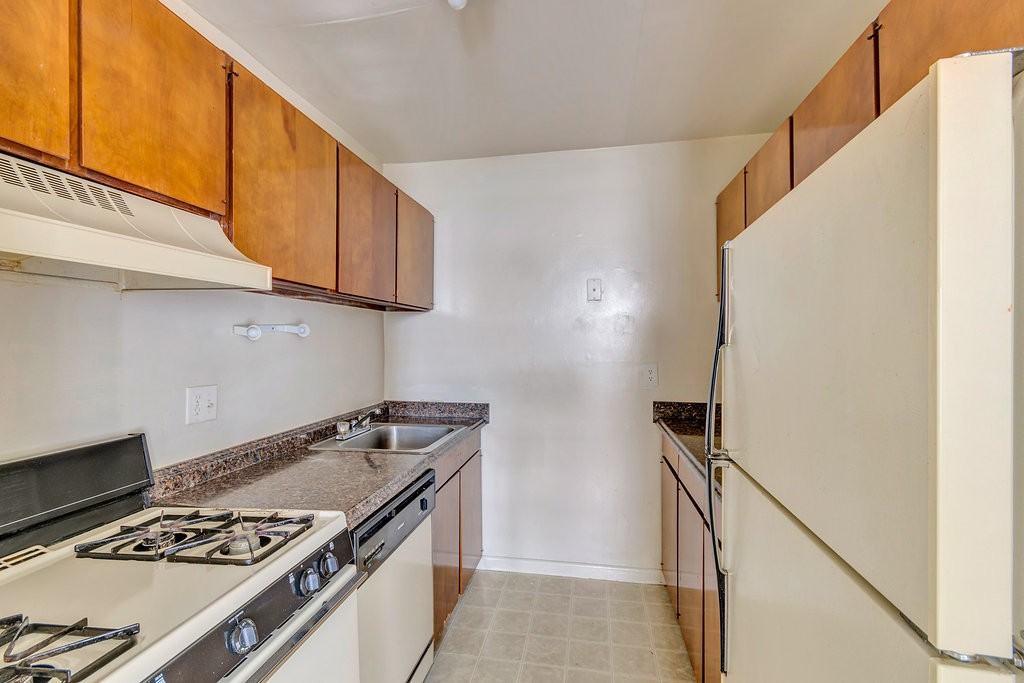 535 Burgoyne Rd #5 - Photo 2 of 7