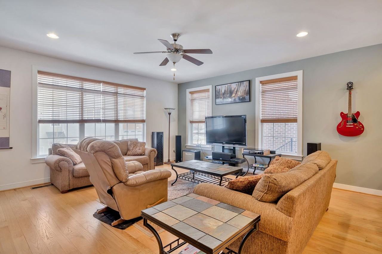 158 Brookwood Dr - Photo 4 of 11