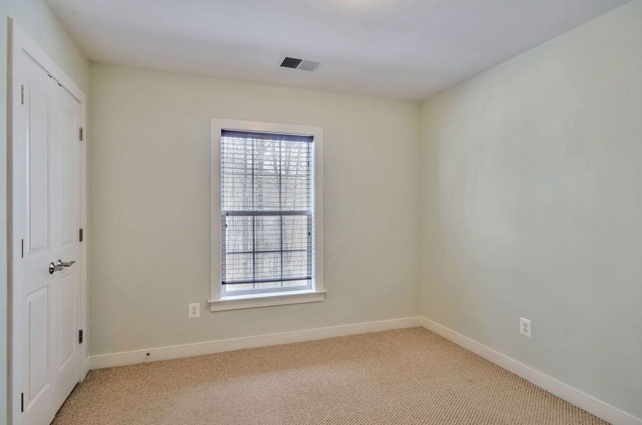 158 Brookwood Dr - Photo 7 of 11