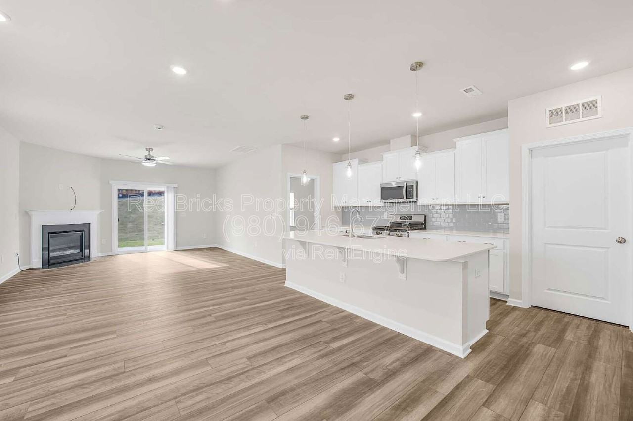 14023 Turncloak Dr - Photo 7 of 27