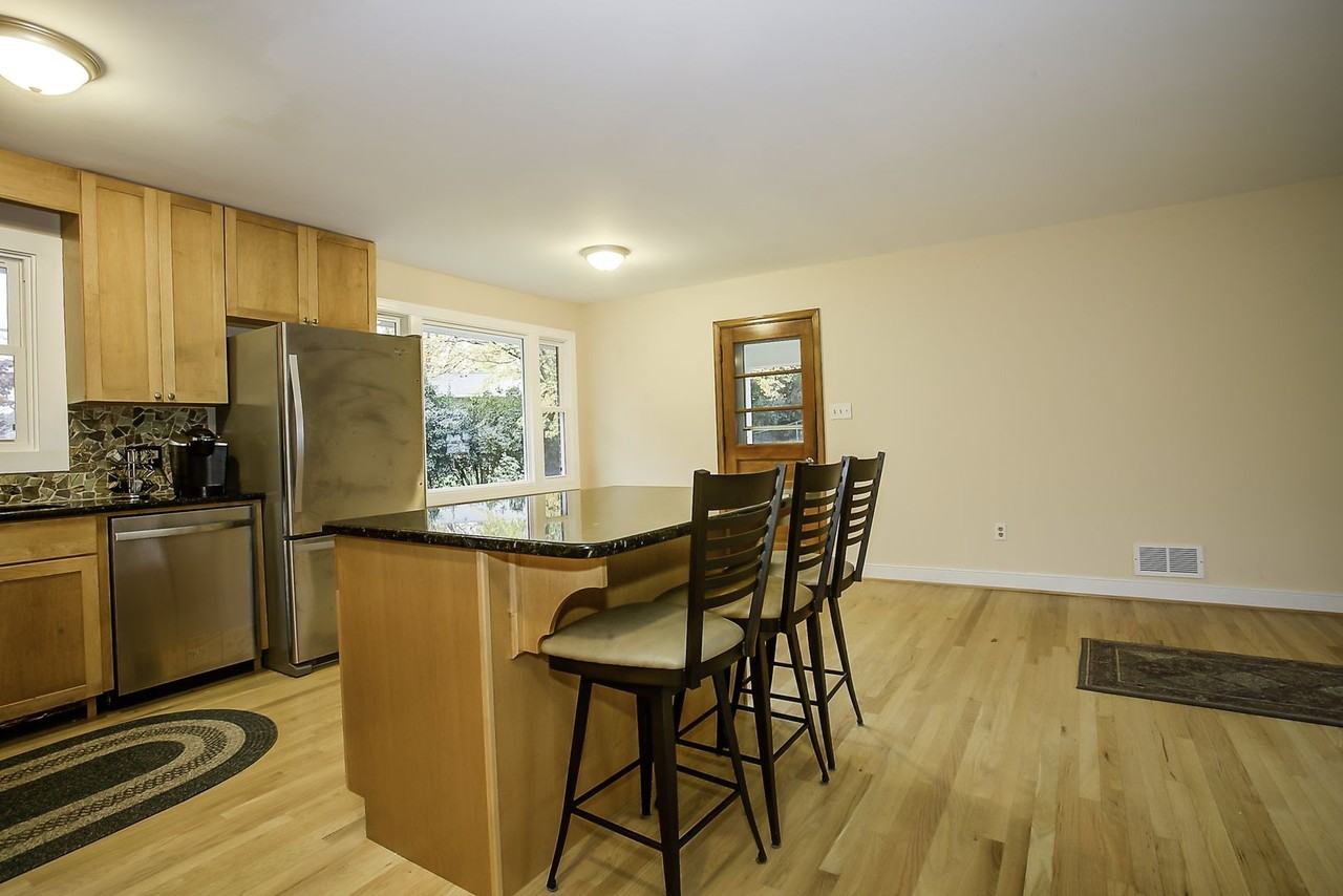 110 Shasta Ct - Photo 5 of 20