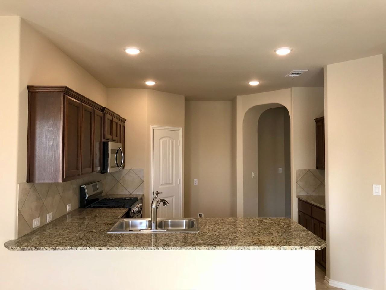 6928 Rocking L Ranch Rd - Photo 2 of 15