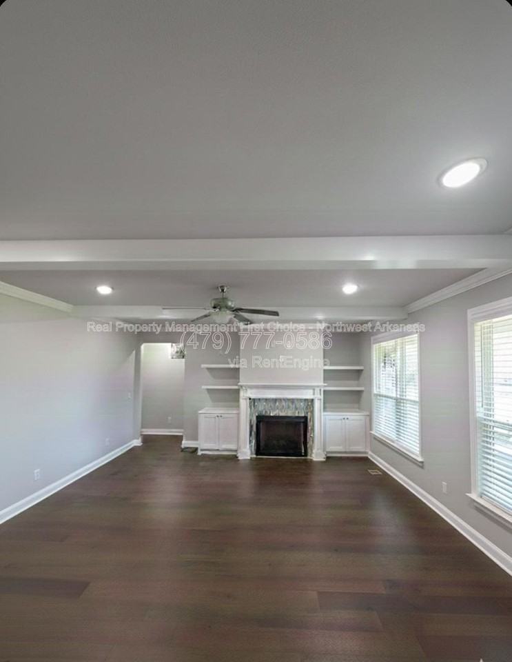 431 Linda Ln - Photo 2 of 17