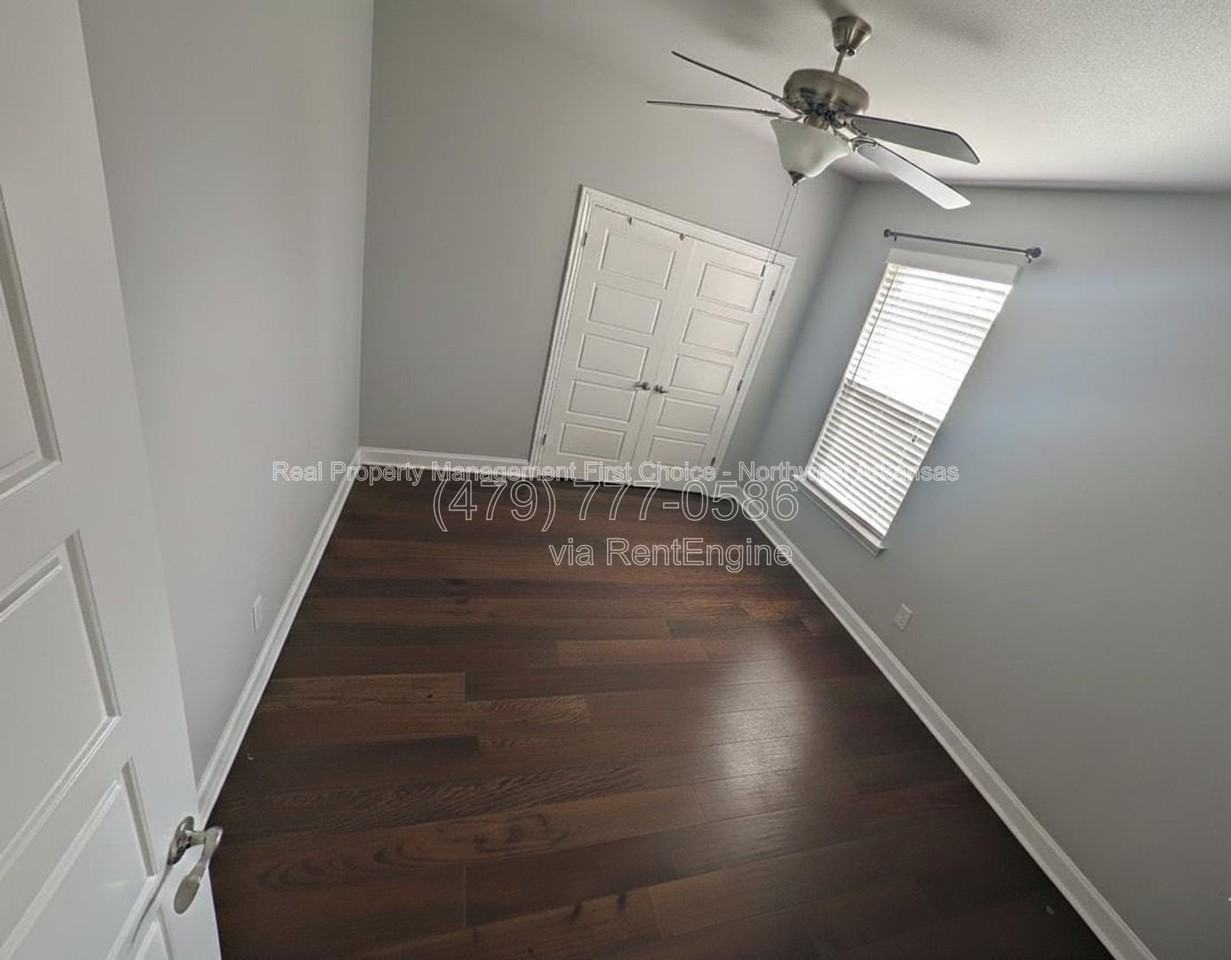 431 Linda Ln - Photo 7 of 17