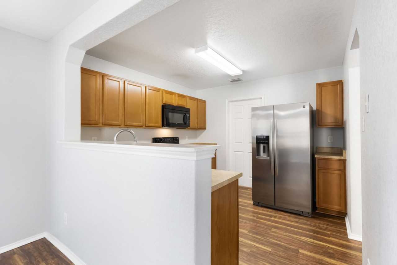 10919 Livewater Trl - Photo 7 of 23