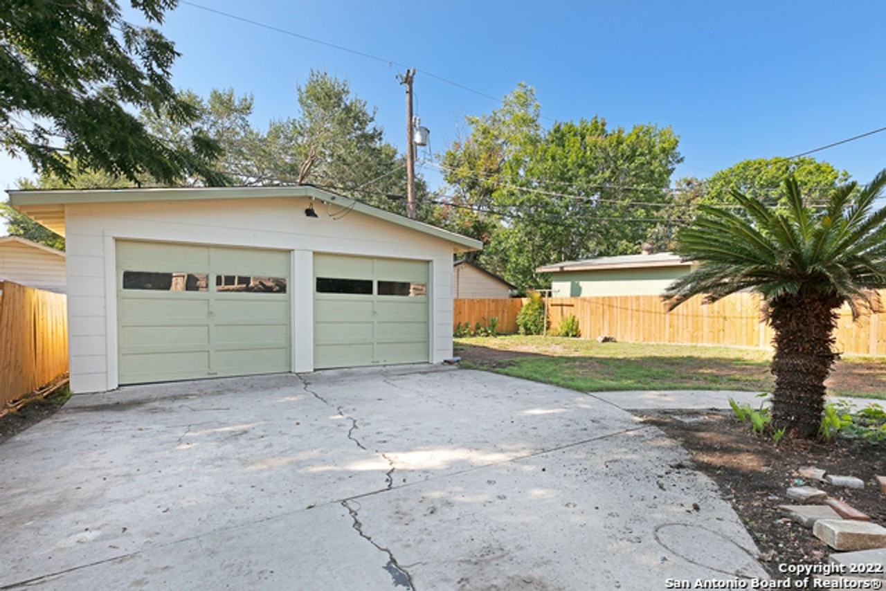 534 Cosgrove St - Photo 3 of 34