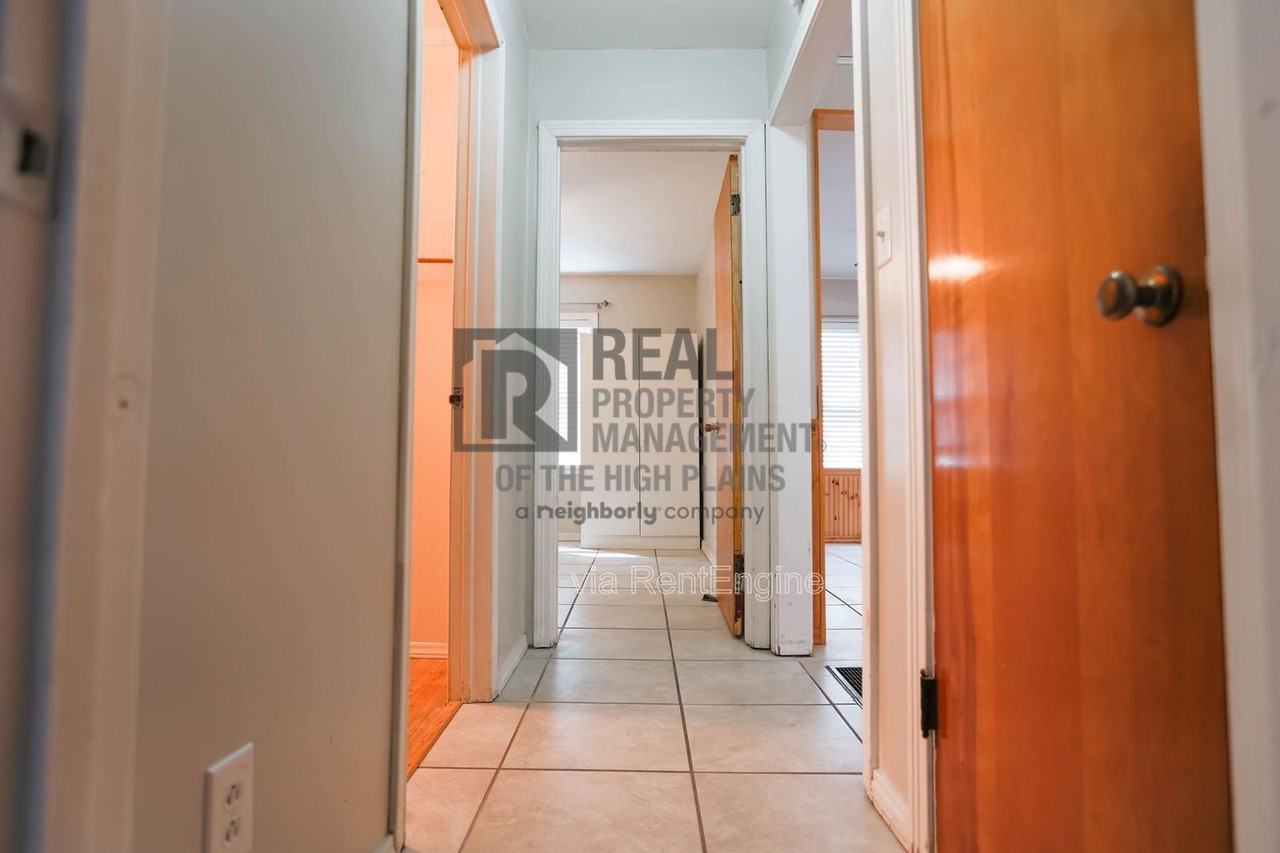 1542 Parr St - Photo 6 of 18