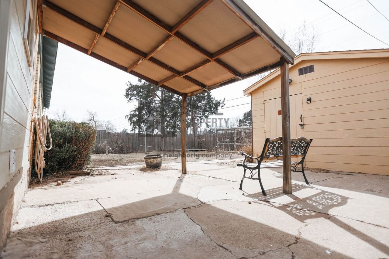 1542 Parr St - Photo 7 of 18