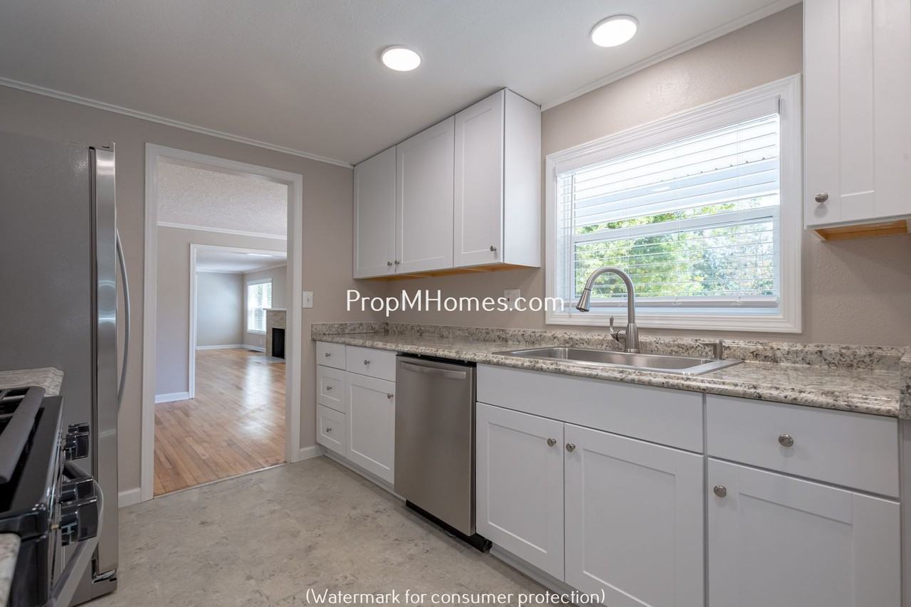 12566 Se 27th Ave - Photo 6 of 21