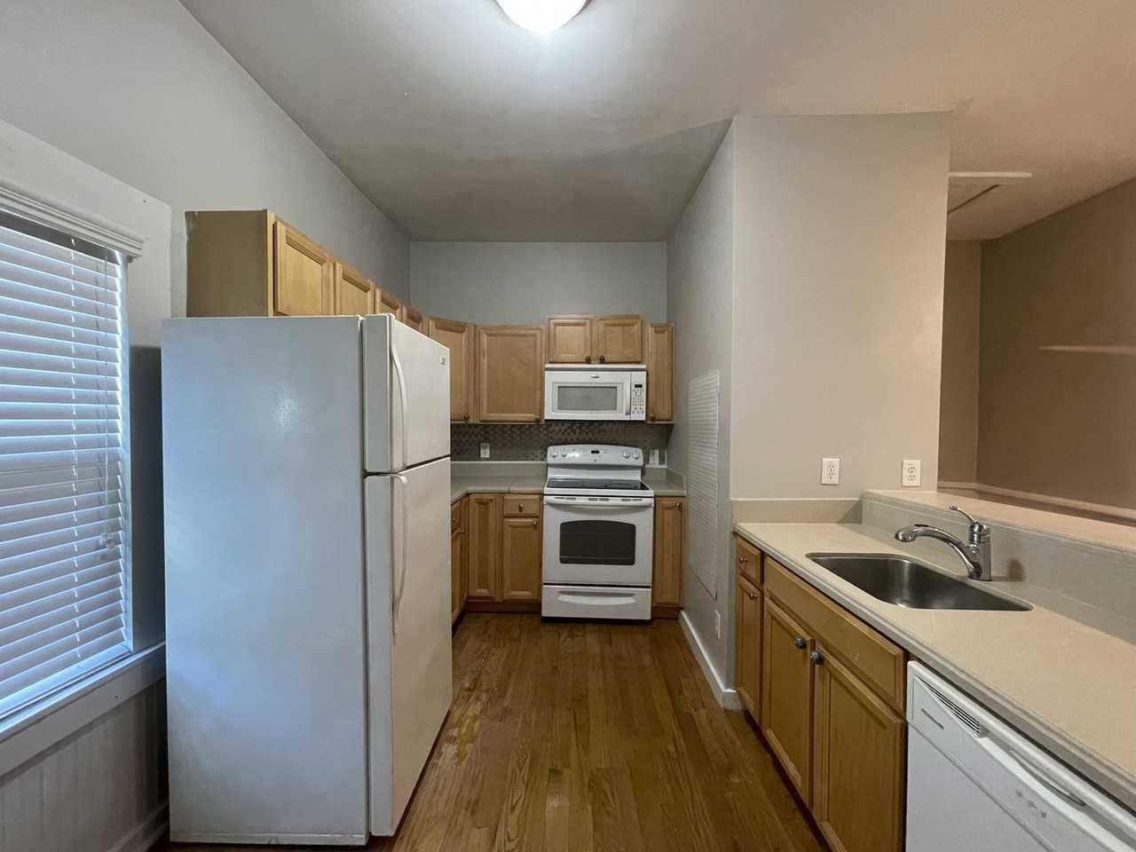 882 Walnut Street Ln - Photo 4 of 12