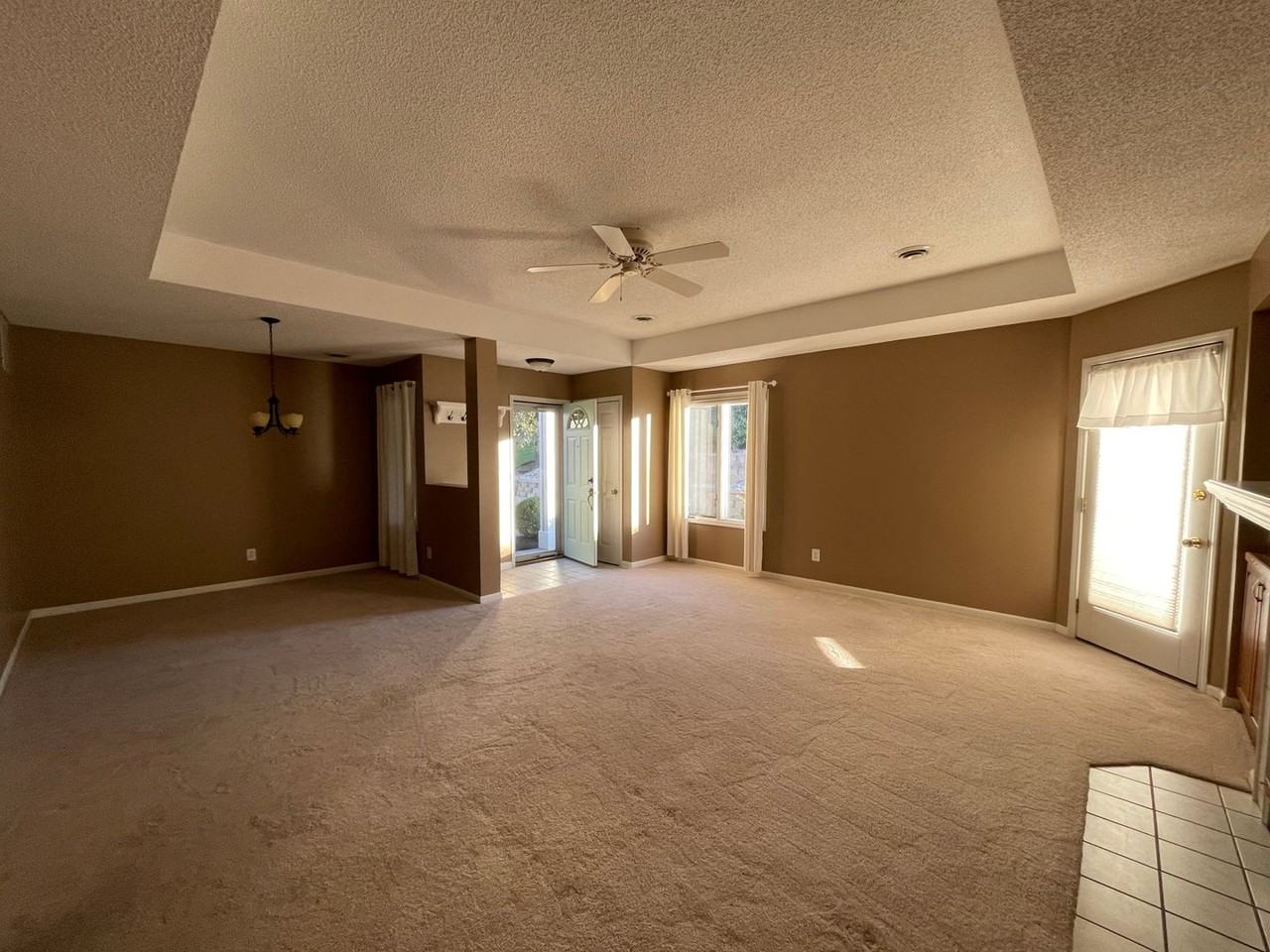 2002 Estella Dr - Photo 3 of 15