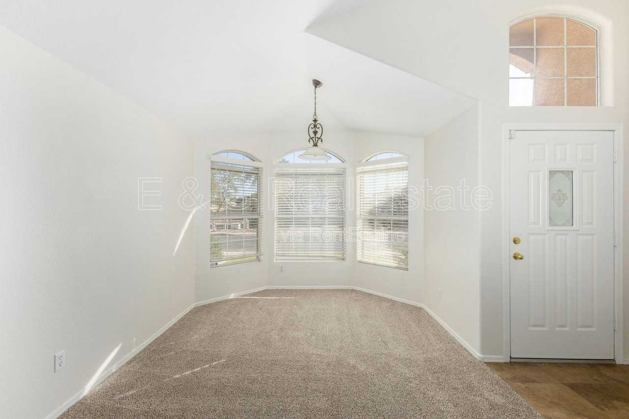 1180 W Jeanine Dr - Photo 6 of 33