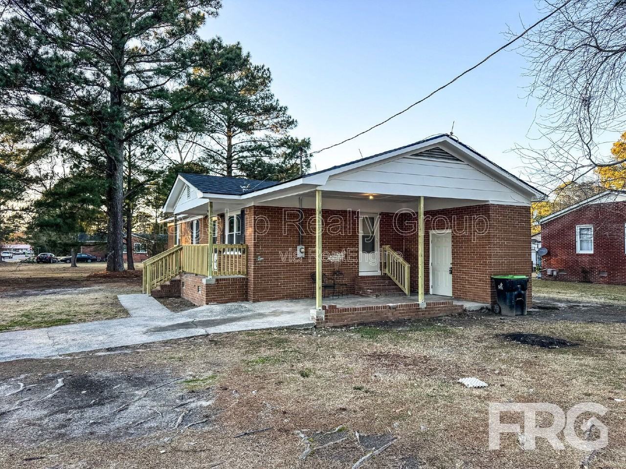 530 Hillcrest Ave - Photo 5 of 23