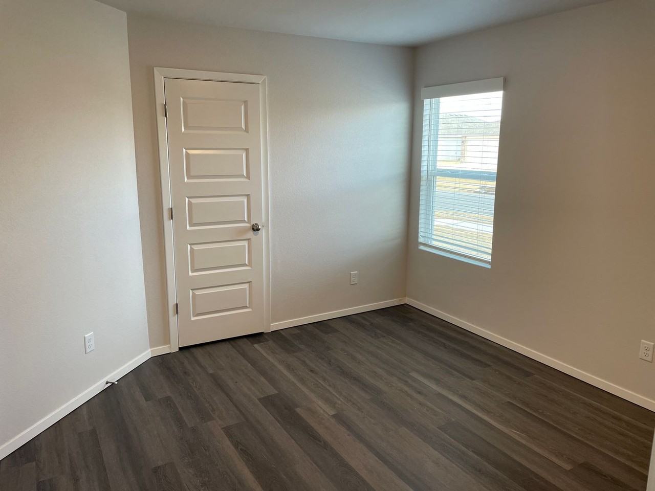 3312 E Jacob Ln - Photo 5 of 17