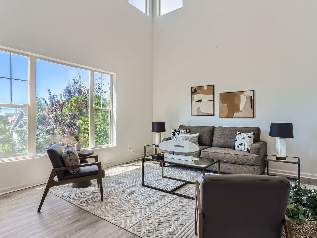 20046 E Lasalle Dr - Photo 4 of 27