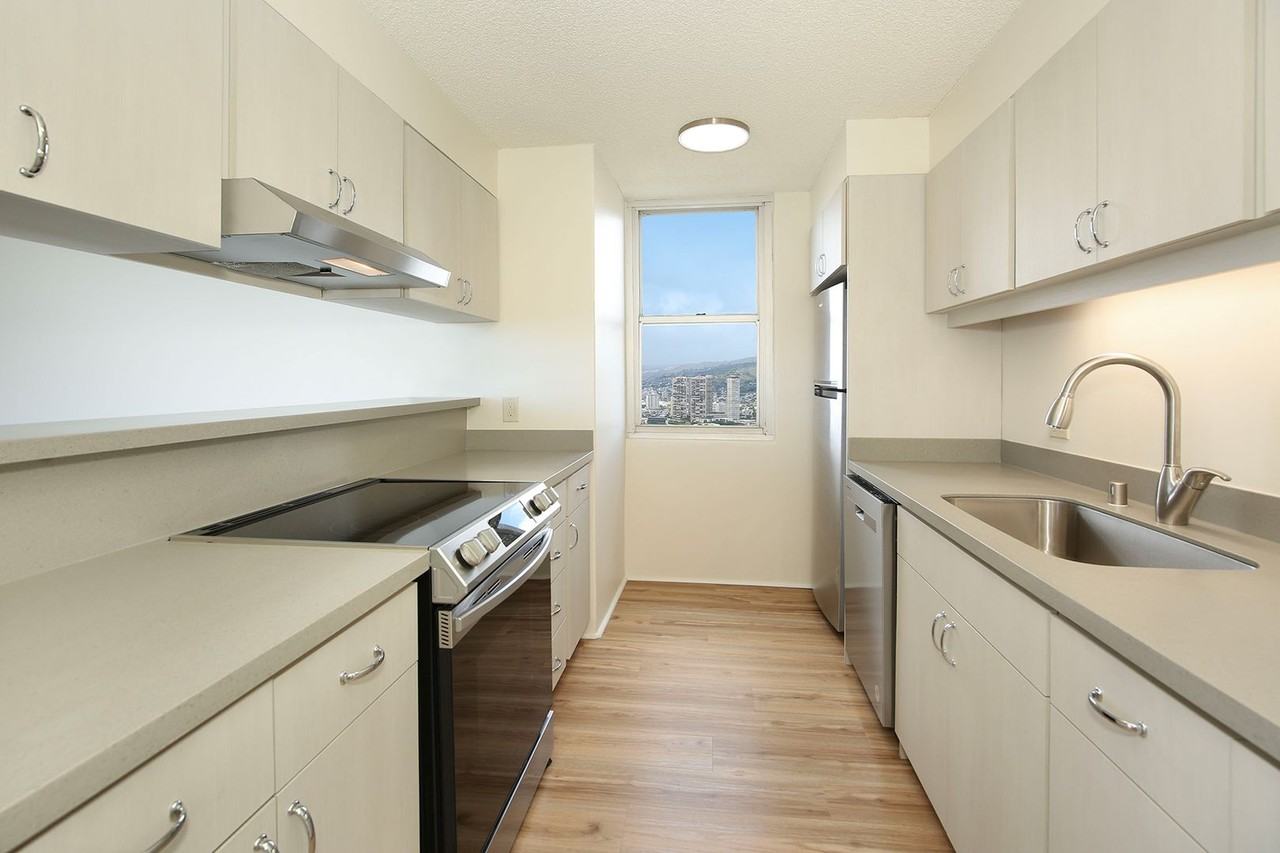 2600 Pualani Way #3505 - Photo 7 of 23