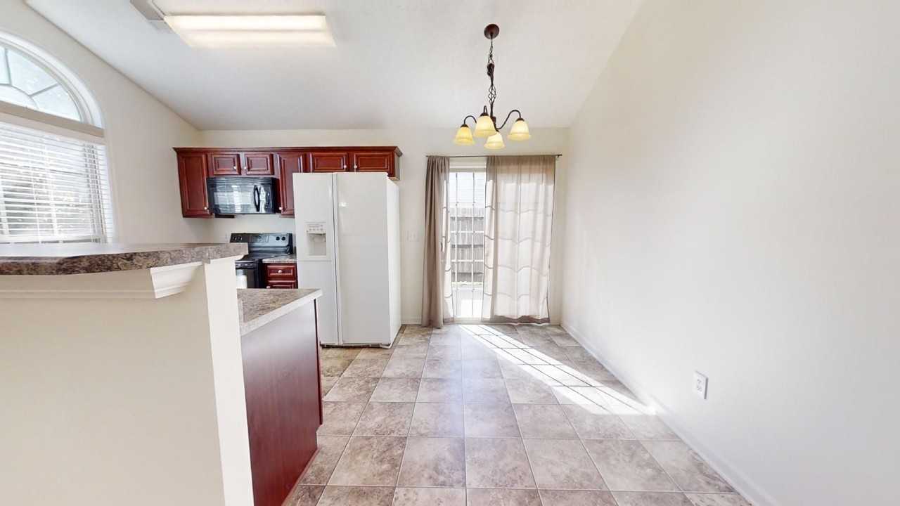 2108 Dutch Ct - Photo 4 of 14