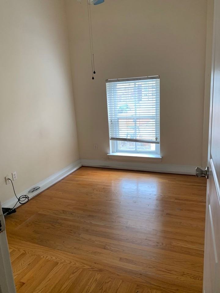 700 N 2nd St #203 - Photo 6 of 10