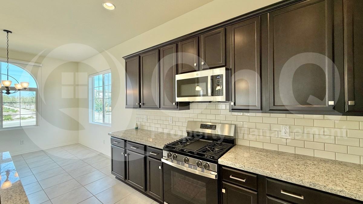 2223 W Tether Trl - Photo 7 of 21