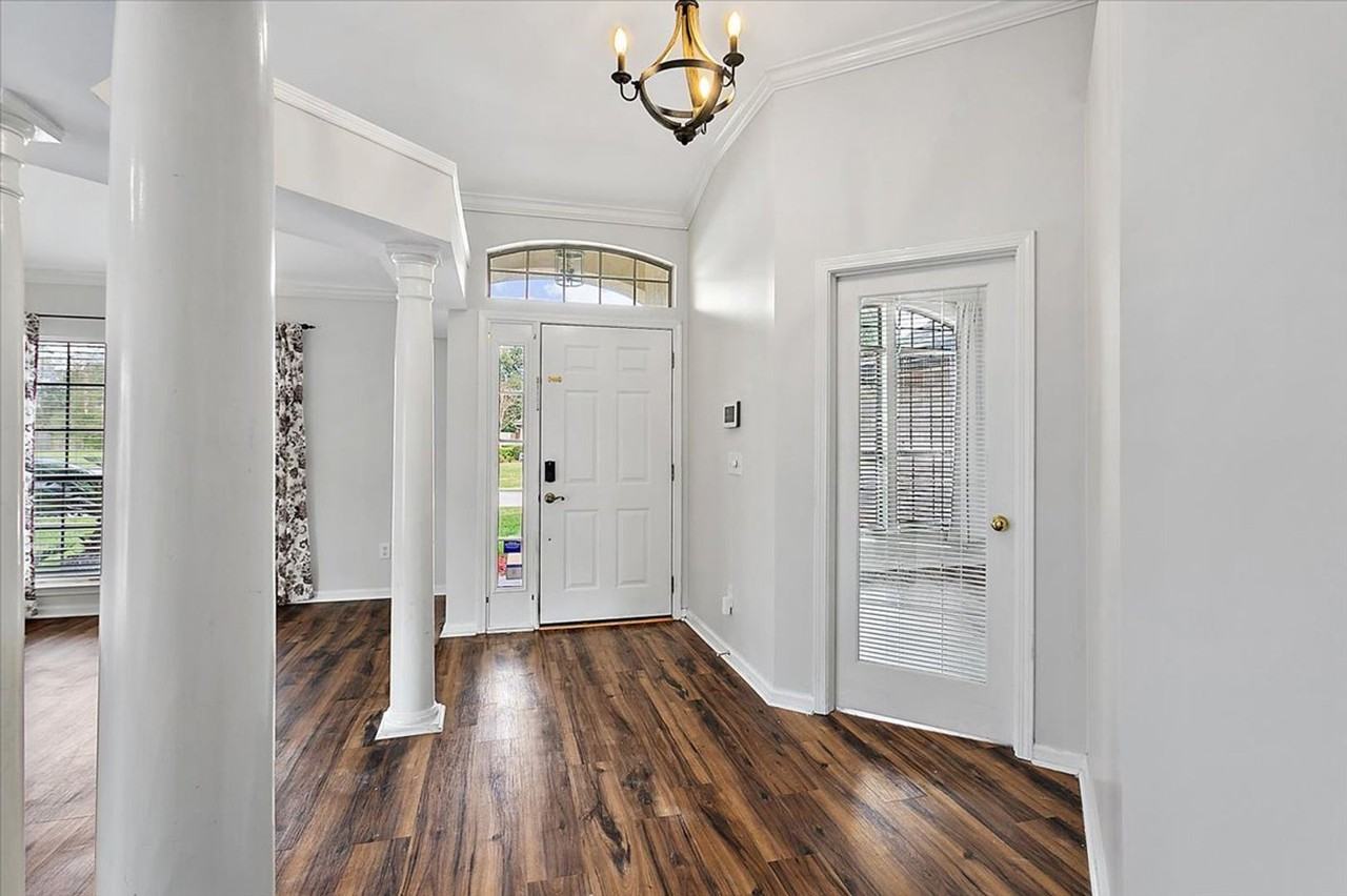 13424 Foxhaven Dr N - Photo 2 of 31