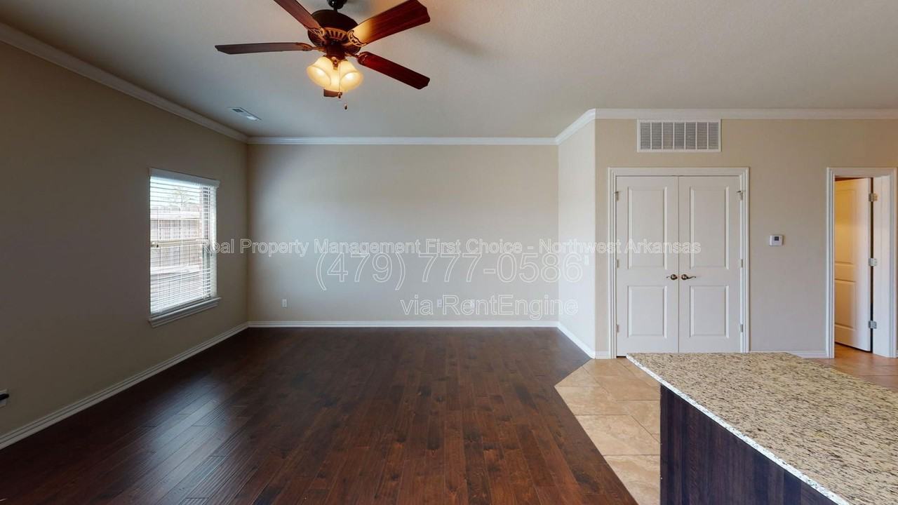 2713 W Shasta Rd - Photo 2 of 12