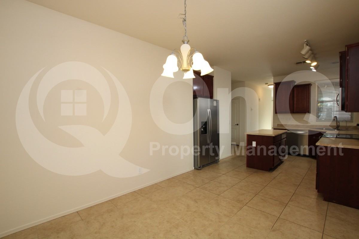 4050 E Tulsa St - Photo 4 of 26