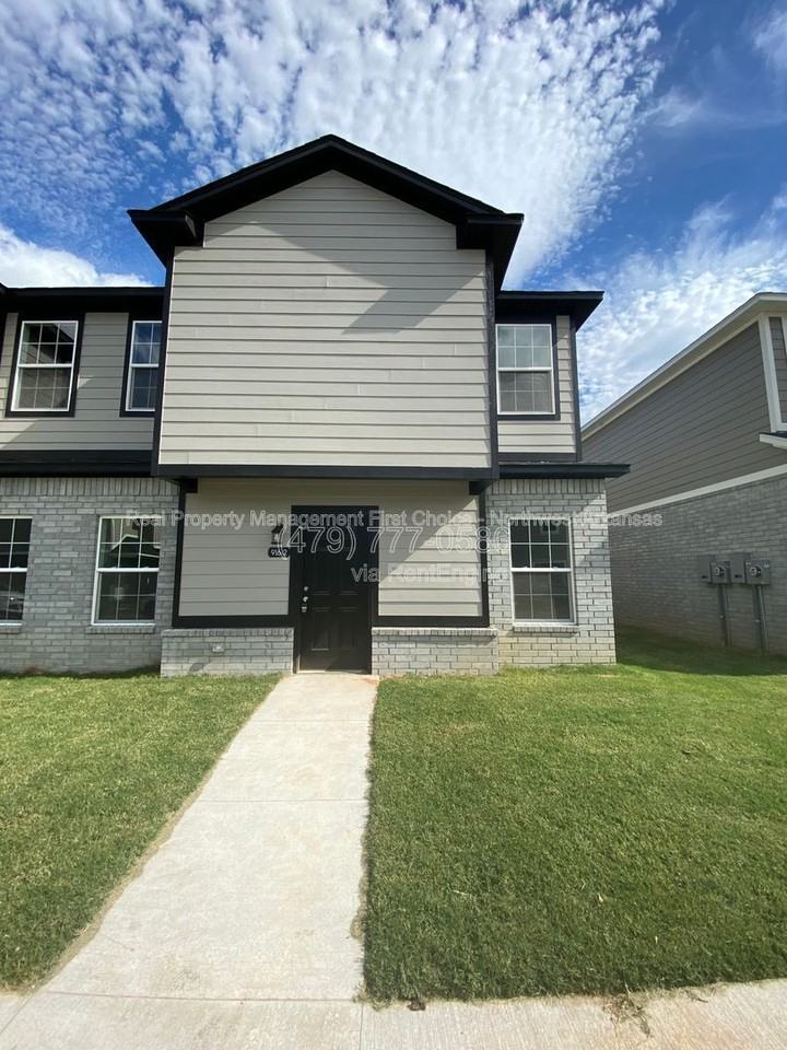 916 S Amarillo Ave #916-1 - Photo 2 of 34