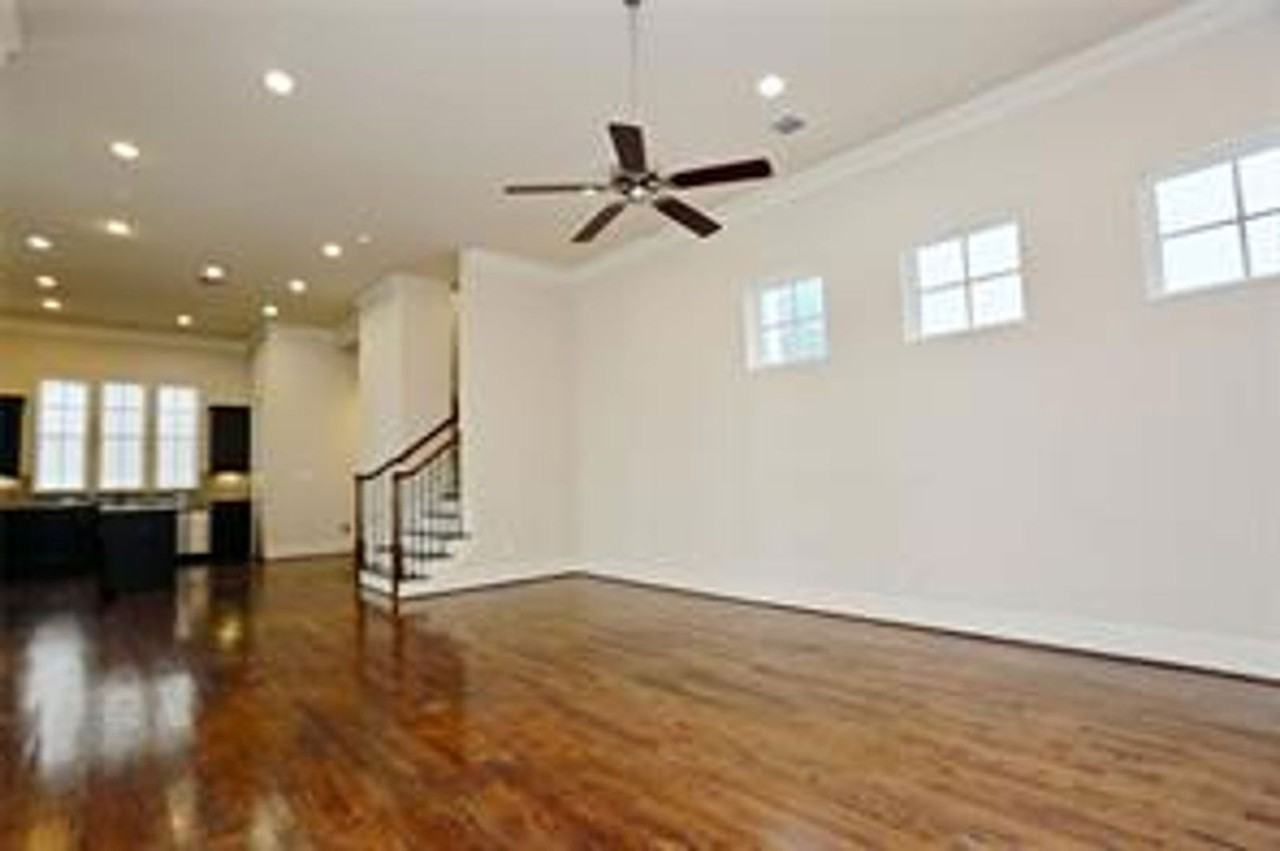 3226 Mckinney St - Photo 6 of 21