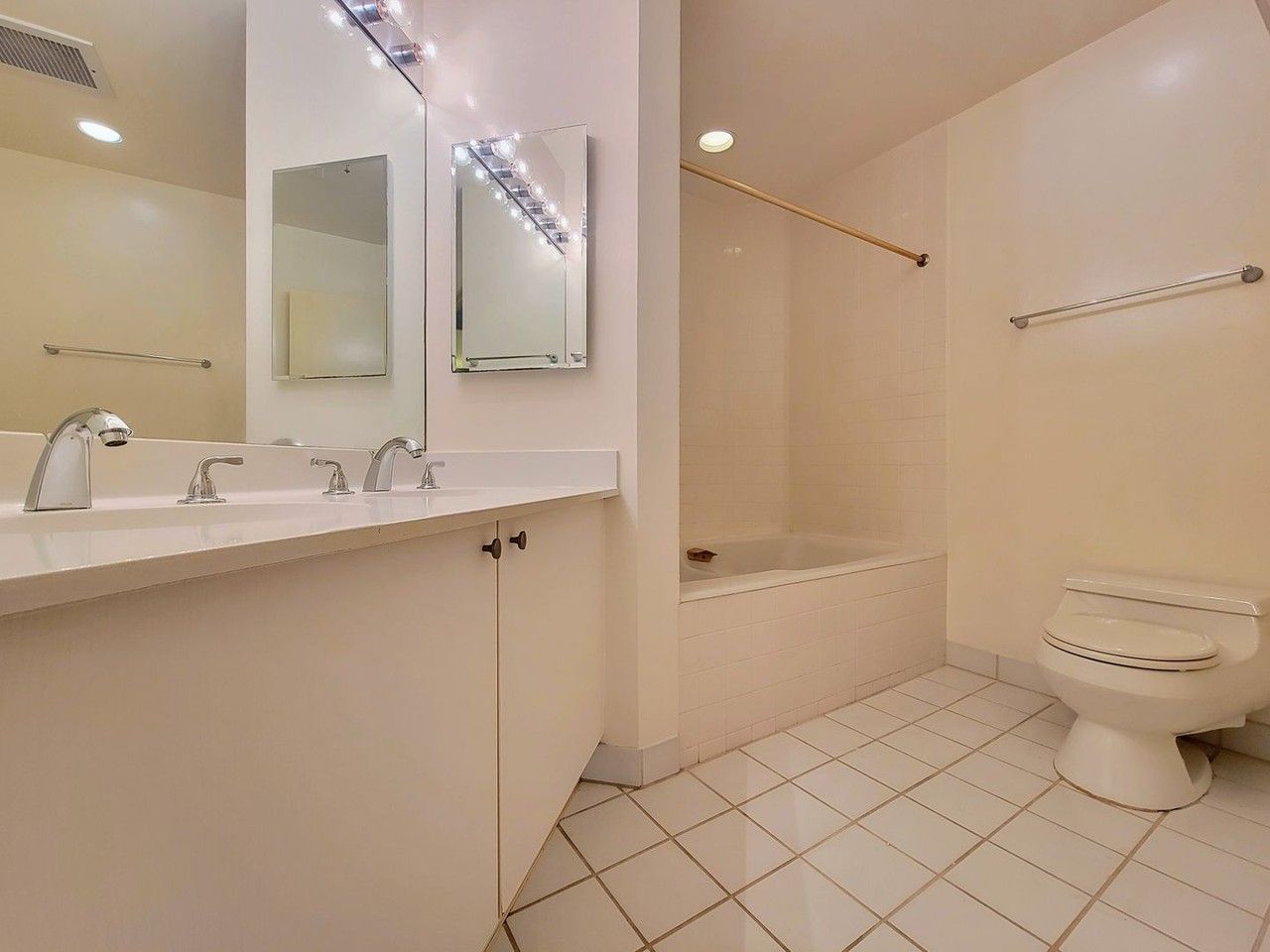 725 Kapiolani Blvd #1903 - Photo 4 of 22
