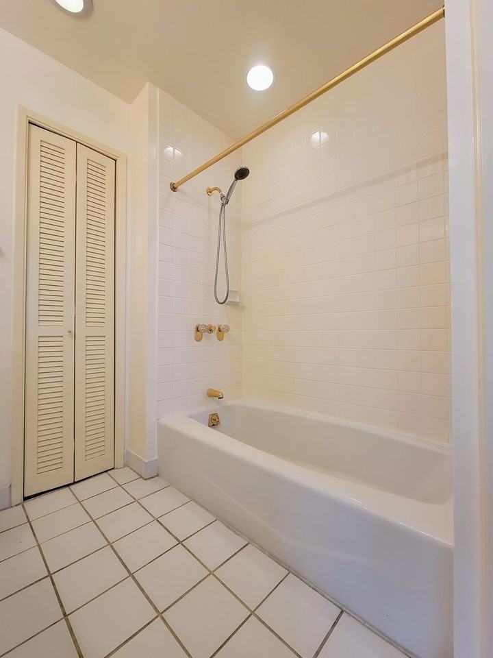 725 Kapiolani Blvd #1903 - Photo 7 of 22