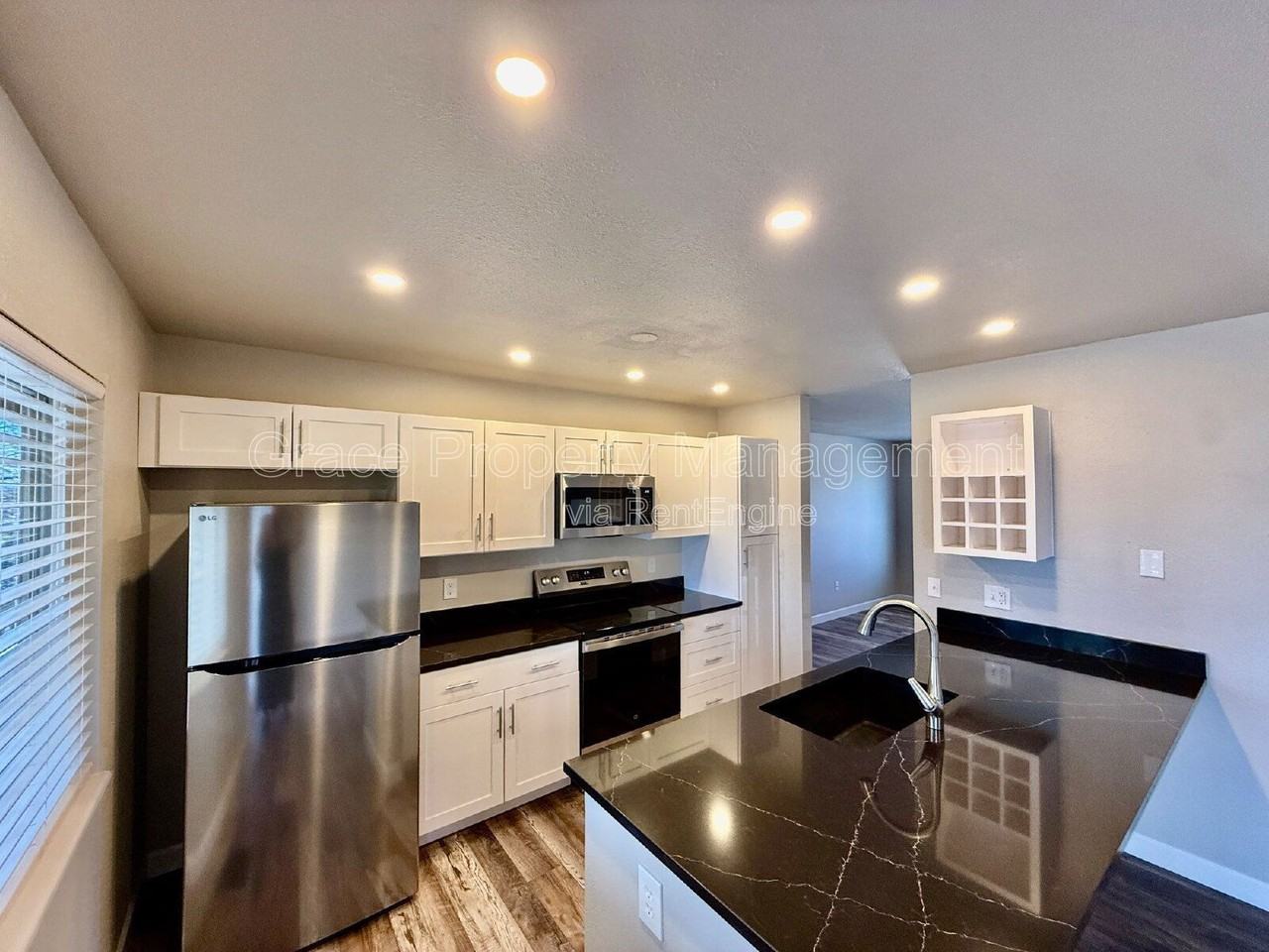 10010 Bryant Ct - Photo 6 of 27