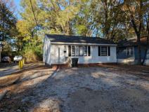 906 College Cir N - Photo 1 of 1
